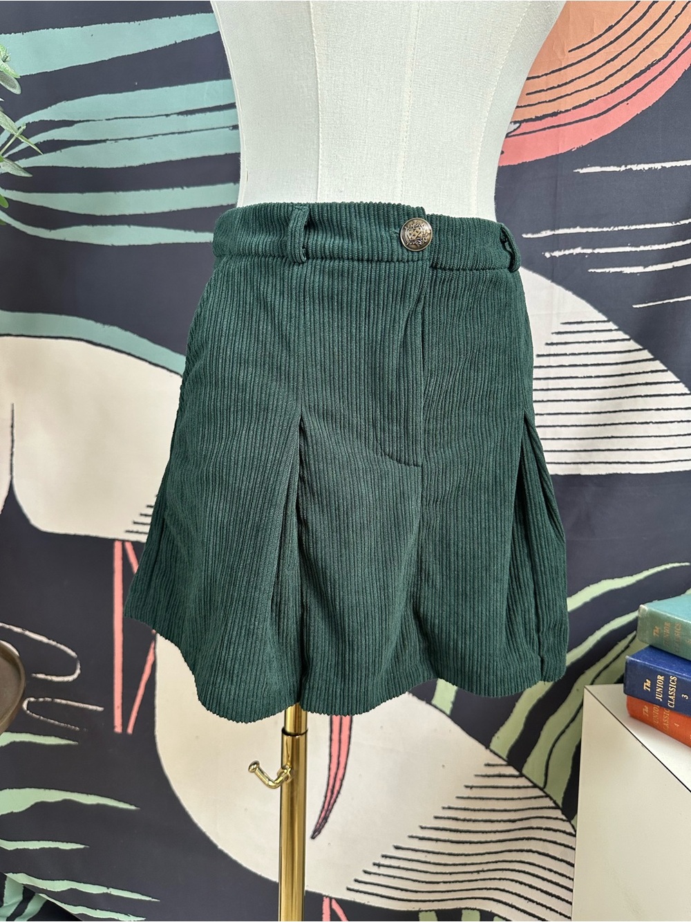 Kirious Dark Green Corduroy Pleated Mini Skort size Small